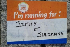 Dossard de course portant un message de dédicace