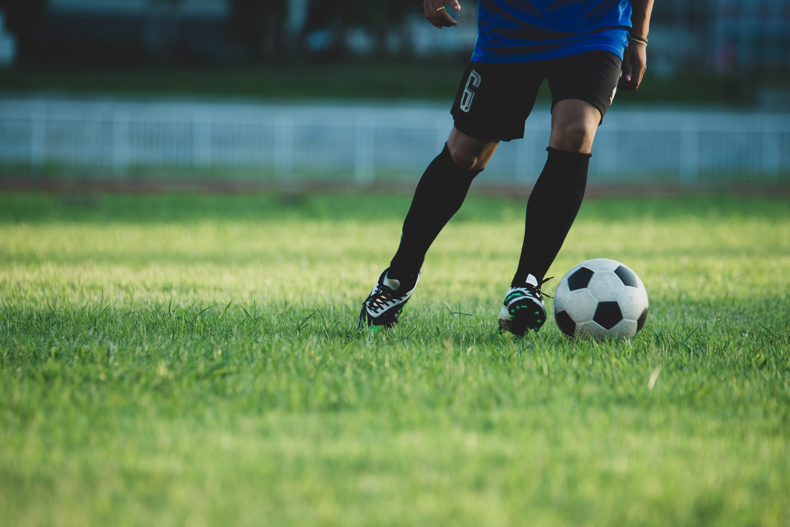 Joueur de soccer en action
